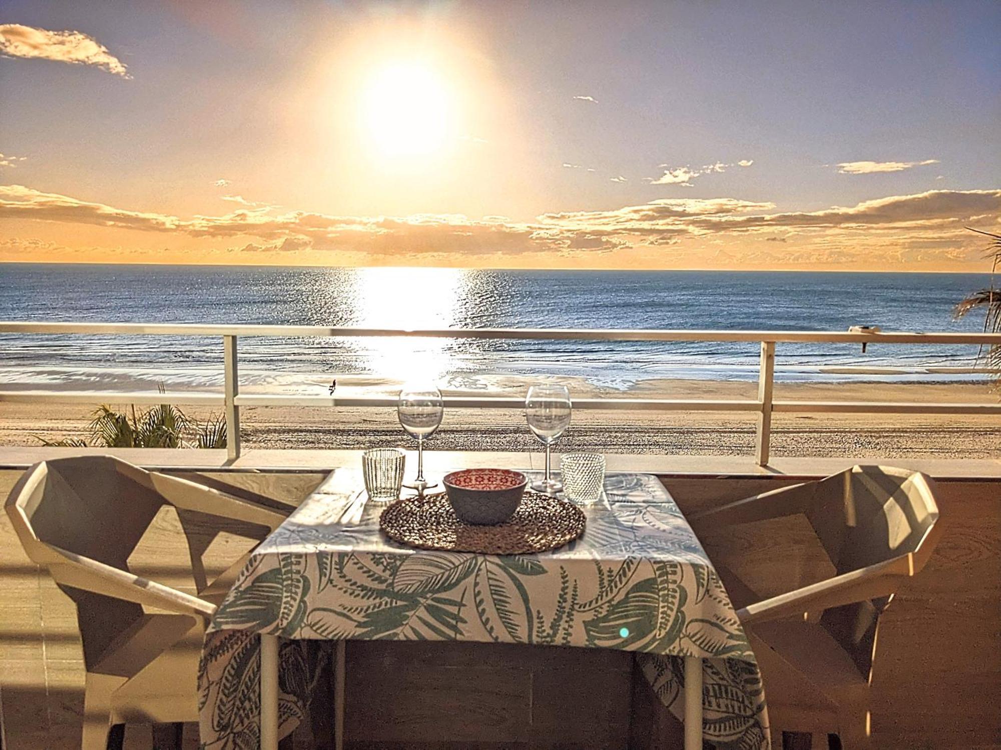 Apartamento En La Playa Con Garaje Cadiz Bagian luar foto